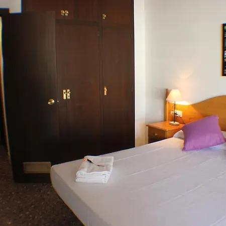 Agi Parramon Apartment Roses